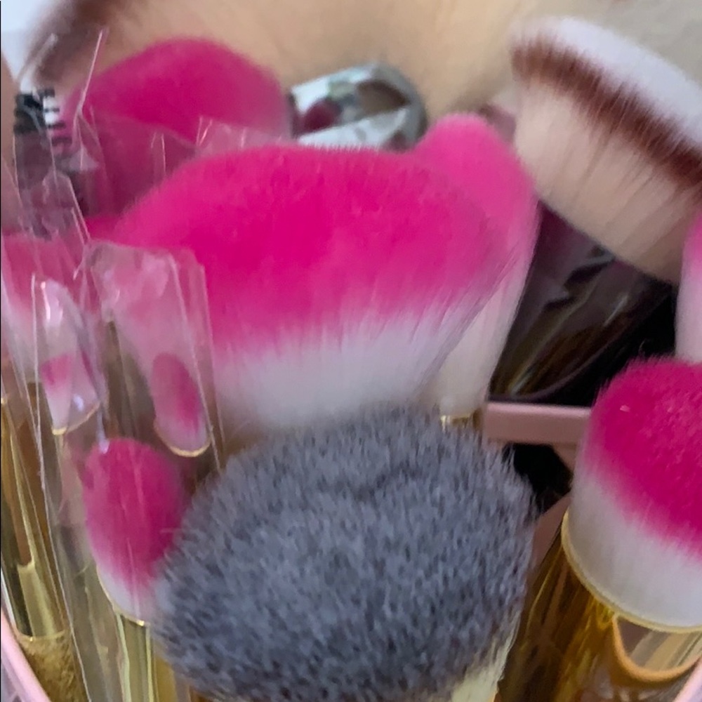 Meet your Posher, Cristal